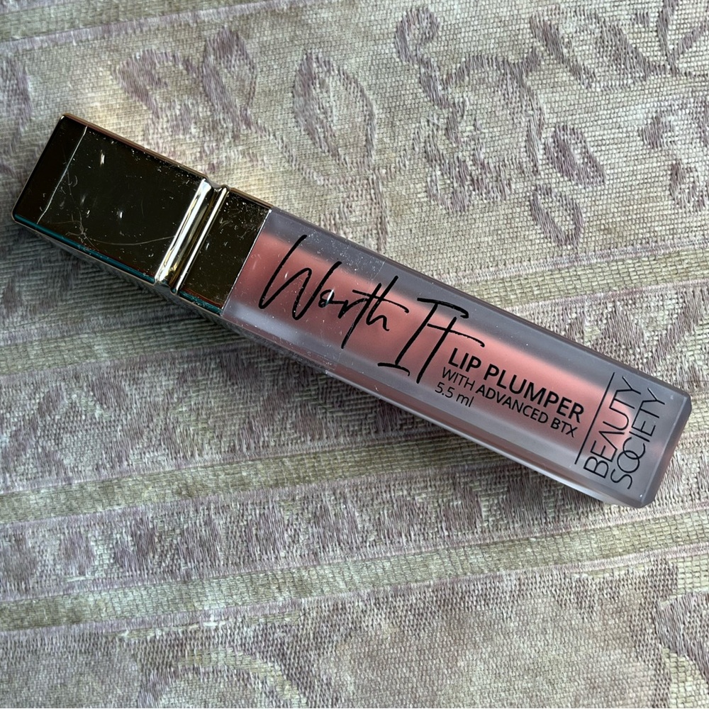 Lip Plumper💋Vault - Coral Peach Shade